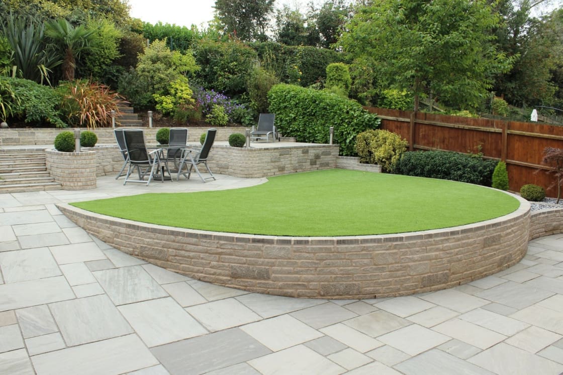 Multi level garden design in Leicestershire